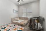 2513 Winnetka Avenue - Photo 33