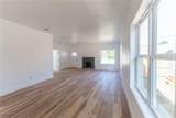 606 Davis Street - Photo 2