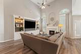 903 Fountain Drive - Photo 3
