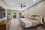 1027 Sarasota Circle - Photo 19