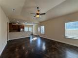 402 Avenue C - Photo 8