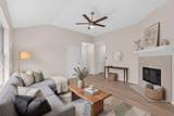 942 Algonquin Drive - Photo 4