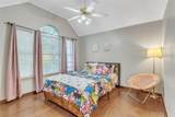 2806 Wandering Oak Drive - Photo 20