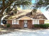 230 Ross Avenue - Photo 1