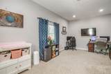 2341 Oak Leaf Trail - Photo 32