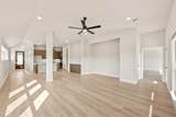 909 Driftwood Lane - Photo 19