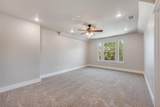 208 Greenway Bend - Photo 18