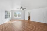 932 Robbins Way - Photo 18