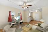 917 Carpenter Street - Photo 2