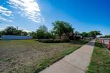 1104 Avenue Avenue - Photo 2