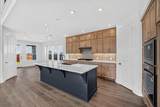 2813 Kenilworth Way - Photo 2