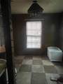 2528 Oakwood Terrace - Photo 6