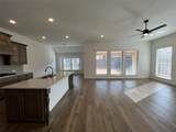 832 Blue Yucca Lane - Photo 8