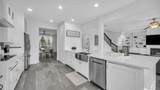 100 Oakview Drive - Photo 16