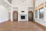 1421 Valor Way - Photo 11