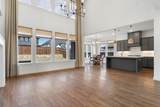 1421 Valor Way - Photo 12