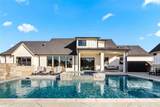 200 Sutherland Crescent - Photo 1