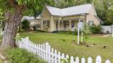 1002 Pearl Street - Photo 1