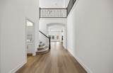 708 Brozgold Avenue - Photo 2
