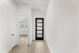 712 Hawthorn Lane - Photo 11