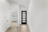 712 Hawthorn Lane - Photo 12