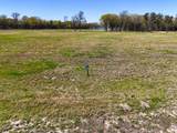 330 Lakewood Lane - Photo 2