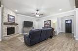 2021 Crystal Palace Boulevard - Photo 8
