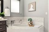 1 Roundrock Circle - Photo 18