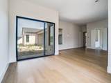915 Vaquero Way - Photo 18