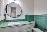1018 Avenue F - Photo 24