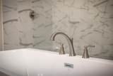 626 Lakeshore Boulevard - Photo 17