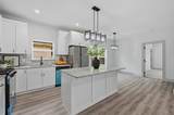 1015 Holiday - Photo 11