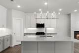 1212 Armstrong - Photo 15