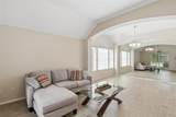 812 Patricia Drive - Photo 3