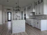 808 Avenue E - Photo 4