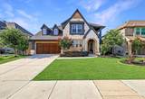 700 Sahallee Drive - Photo 2