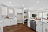 909 Saint Andrews Place - Photo 11