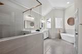 909 Saint Andrews Place - Photo 17