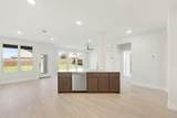 812 Condor Street - Photo 11