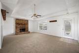 118 Windsor Drive - Photo 2