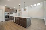 812 Woodview Court - Photo 9