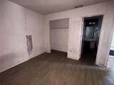 1504 Avenue D - Photo 14