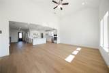 316 Symphony Avenue - Photo 7