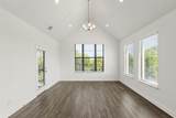 2526 Campden Mews - Photo 13