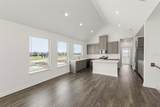 2526 Campden Mews - Photo 18
