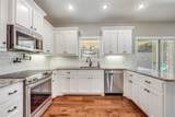 208 Greenway Bend - Photo 4