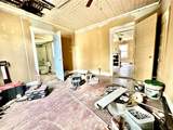 6049 Farm Road 3236 - Photo 4