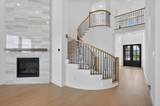 818 Montrose Drive - Photo 14