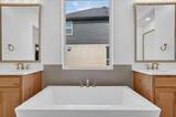 818 Montrose Drive - Photo 17