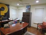 718 Hampton Road - Photo 11